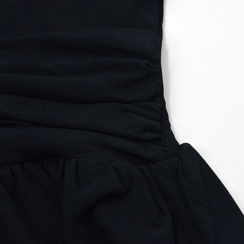 Mini Vestido Cuello Alto Manga Larga