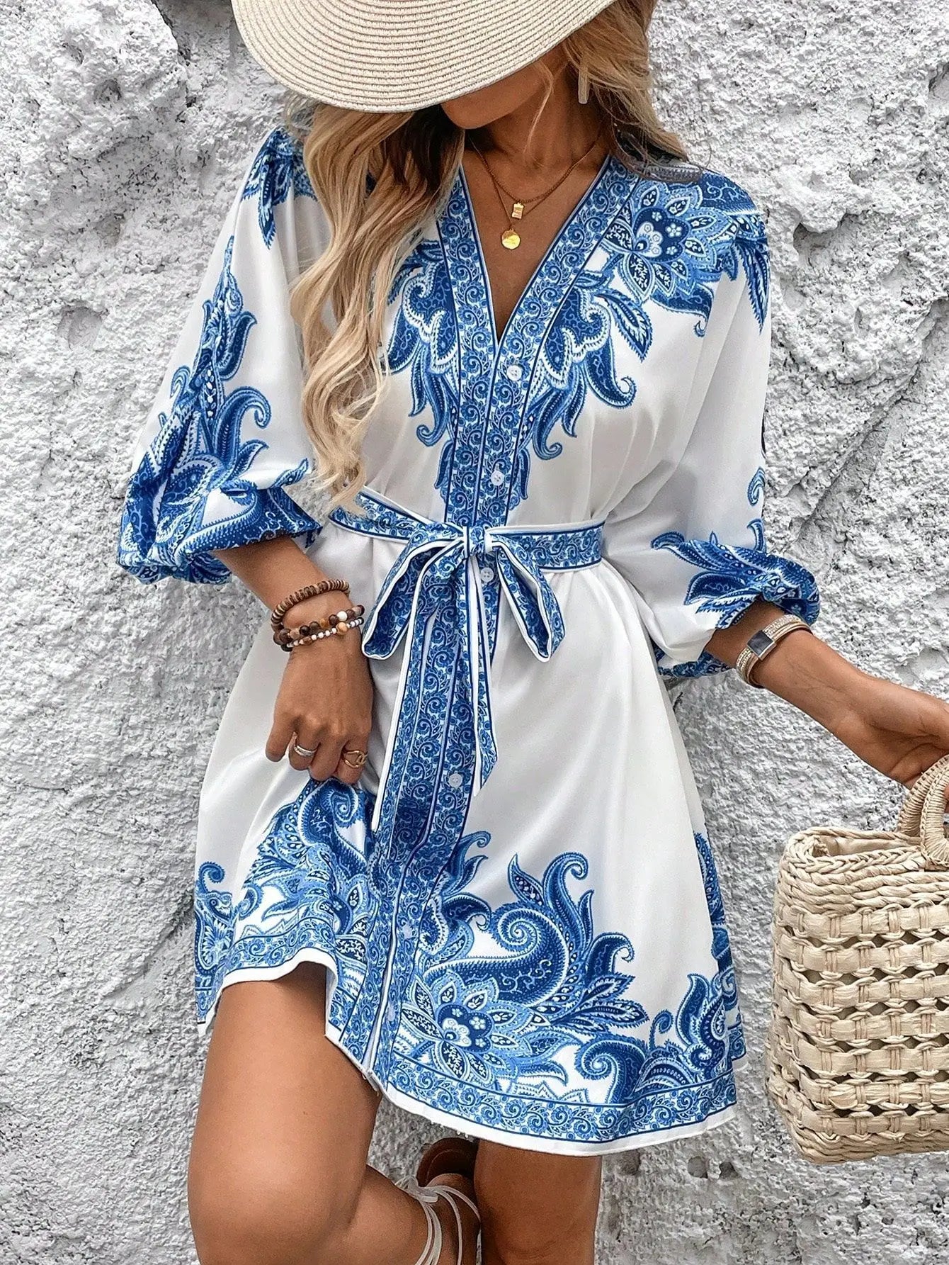 Minivestido Elegantede Manga Acampanada con Cuello en V