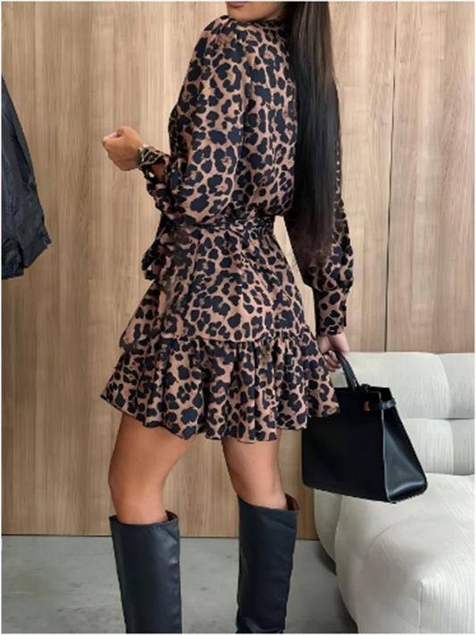 Vestidos con Estampado de Leopardo con Cordones y Cuello en V.