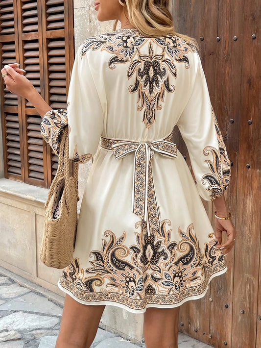 Minivestido Elegantede Manga Acampanada con Cuello en V